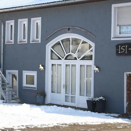 Isi-hof Farm stay *